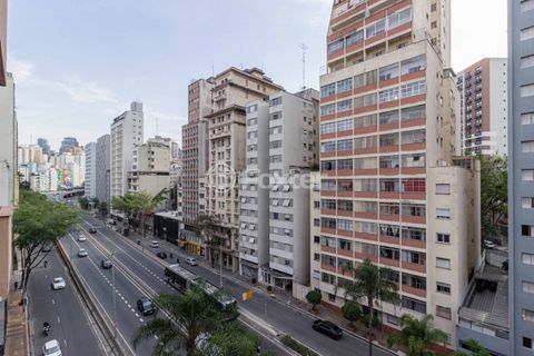 Image 13 - 896805