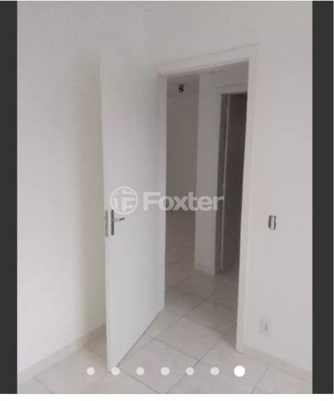 Image 3 - 896810