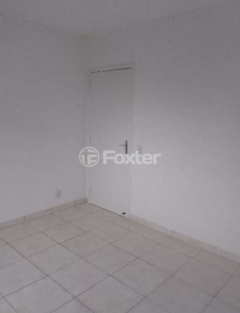 Image 3 - 896810