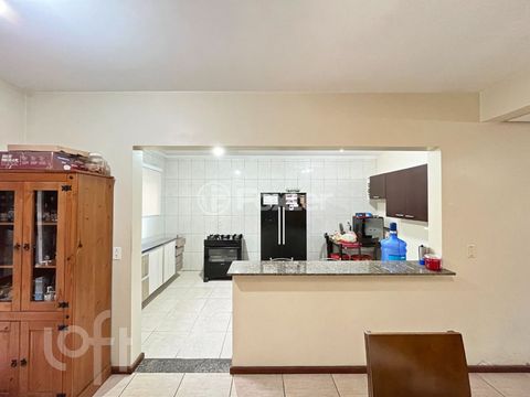 Image 7 - 896818