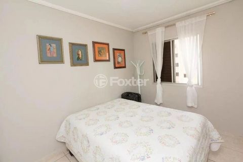 Image 7 - 896825
