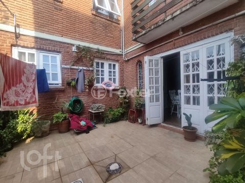 Image 8 - 896827