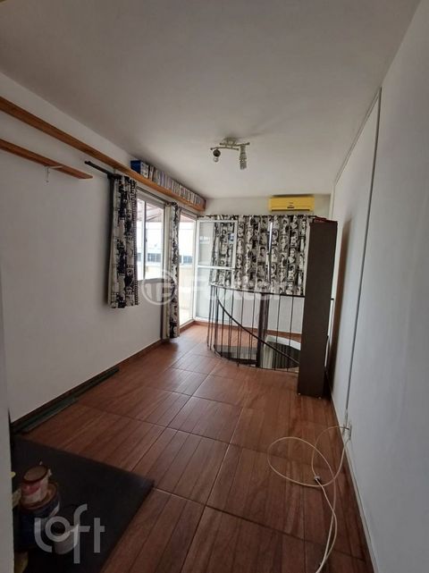 Image 7 - 896834