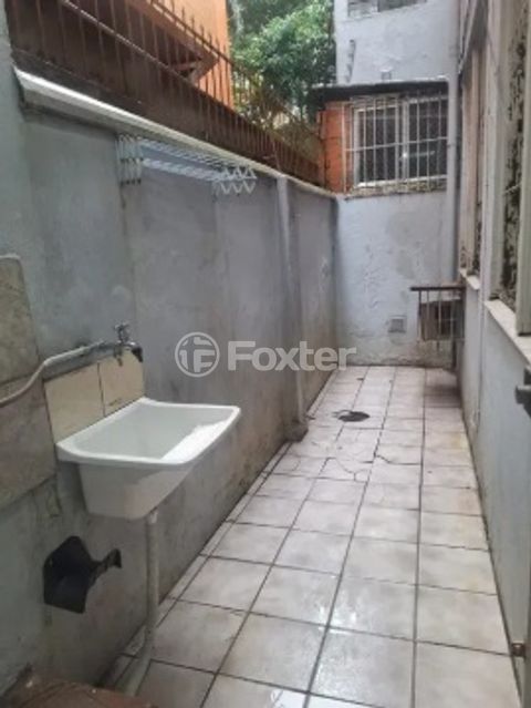 Image 9 - 896837