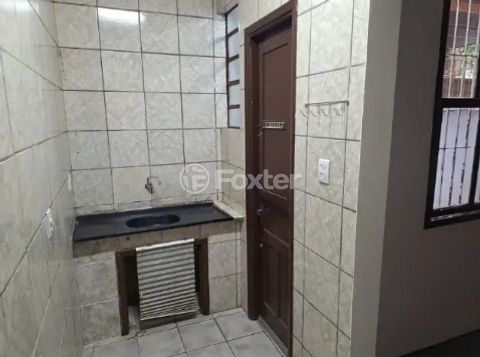 Image 7 - 896837