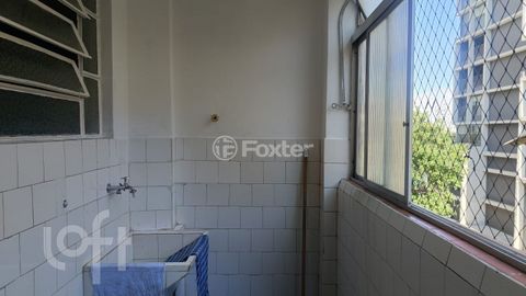 Image 8 - 896846