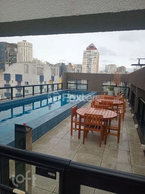 Image 8 - 896908