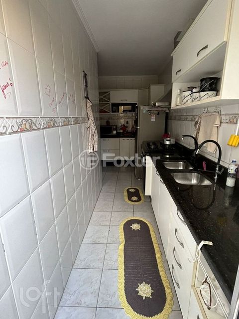 Image 3 - 896910