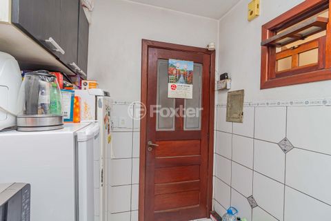 Image 8 - 896924