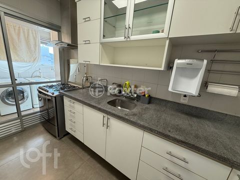 Image 3 - 896931