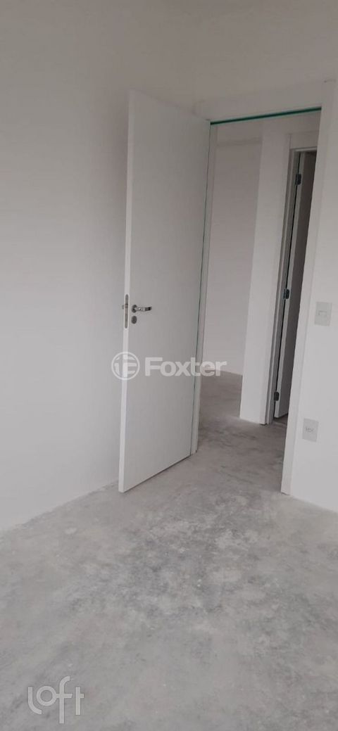 Image 11 - 896947