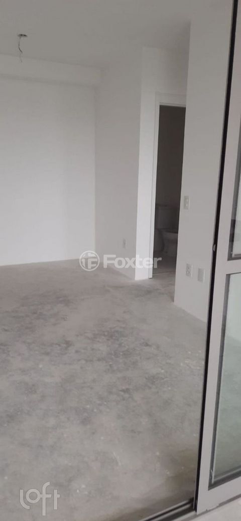 Image 2 - 896947