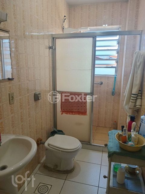 Image 7 - 896950
