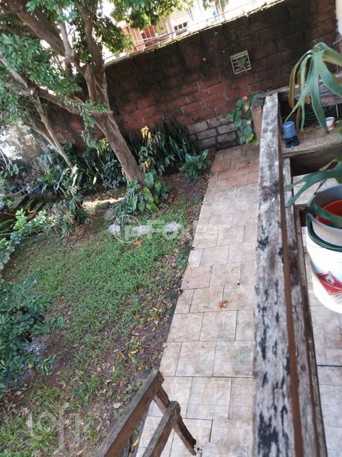 Image 13 - 896953