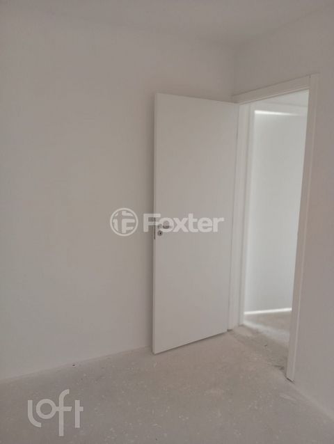 Image 7 - 896963