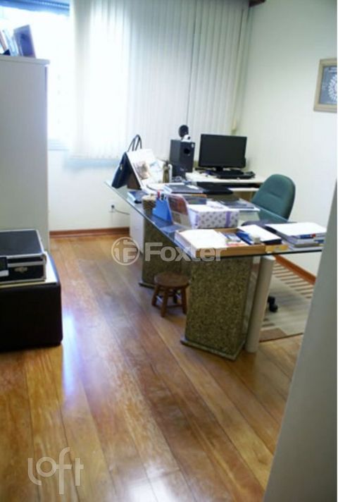 Image 3 - 896969