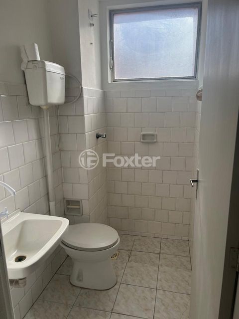 Image 6 - 896975