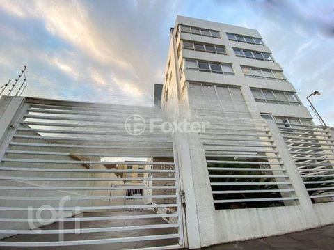 Image 9 - 896987