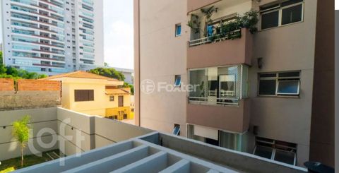 Image 7 - 896994