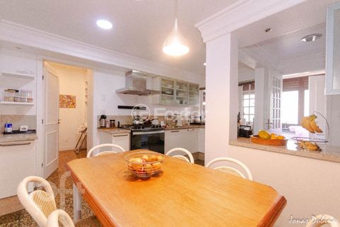 Image 11 - 896997