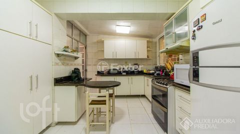Image 16 - 896998