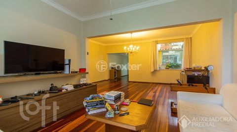 Image 8 - 896998