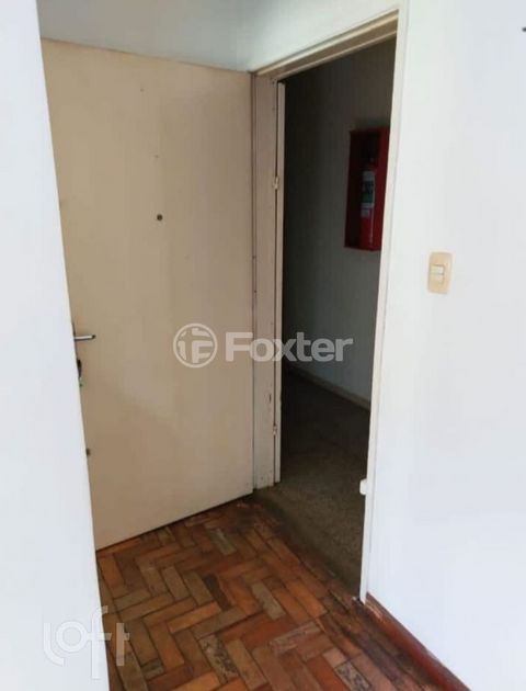 Image 3 - 897017