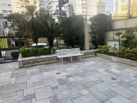 Image 17 - 897020