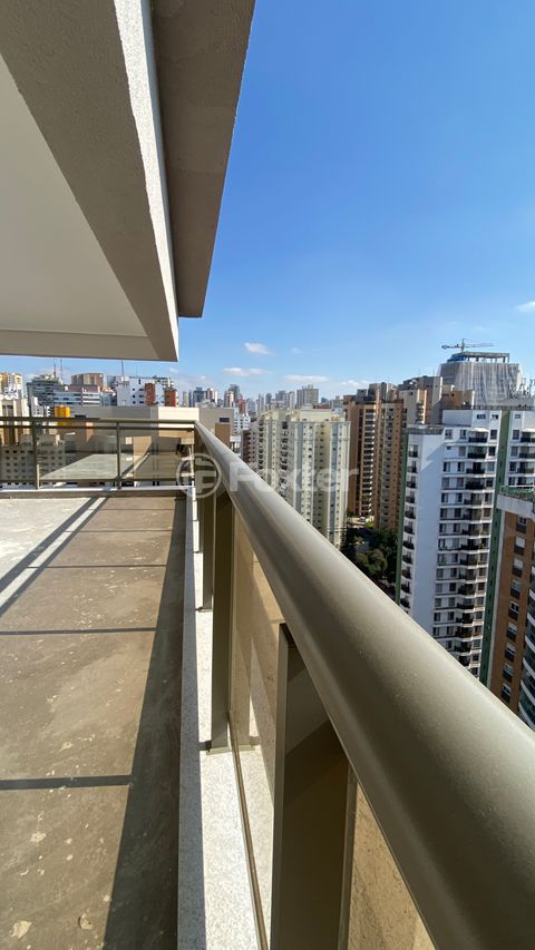 Image 8 - 897035