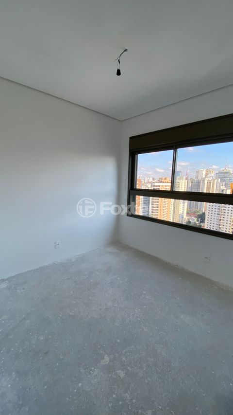 Image 7 - 897035