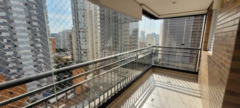Image 10 - 897040