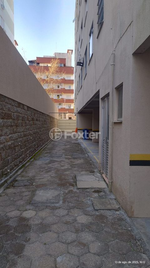 Image 1 - 897043