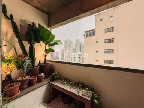 Image 9 - 897049