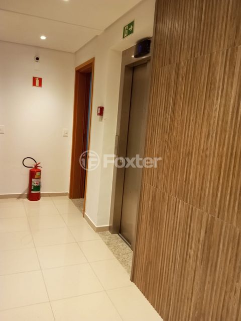 Image 3 - 897284