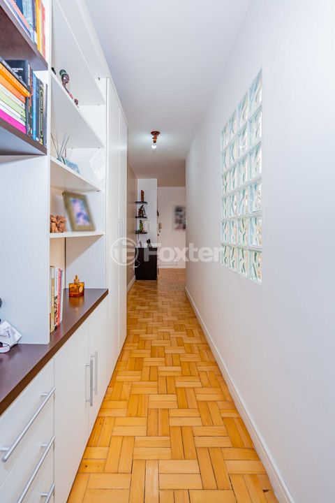 Image 8 - 897286