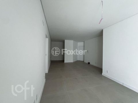 Image 7 - 897303