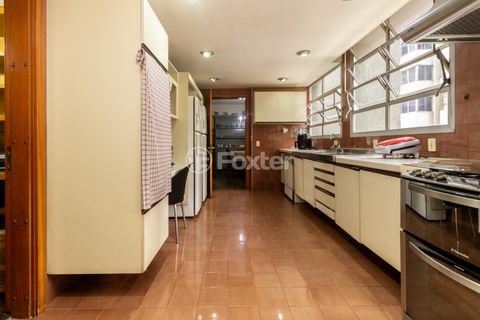 Image 9 - 897326