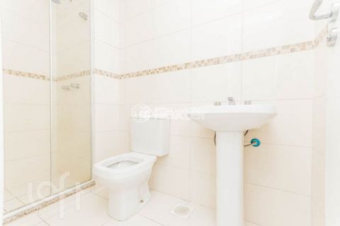Image 19 - 897335