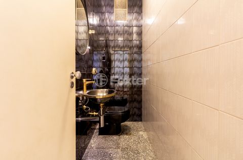 Image 9 - 897343