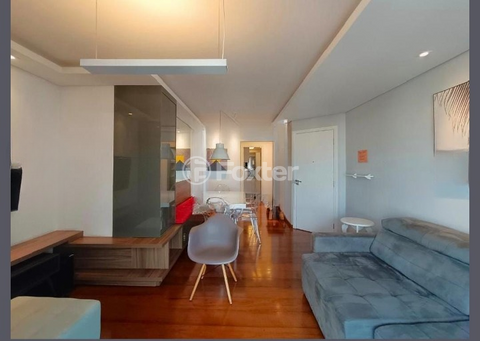 Image 7 - 897372