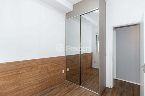 Image 9 - 897378