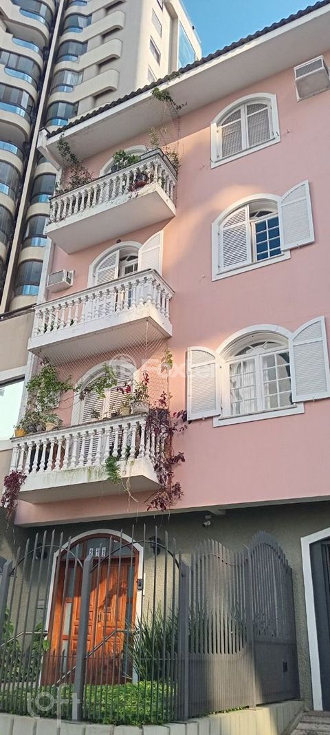 Image 9 - 897404
