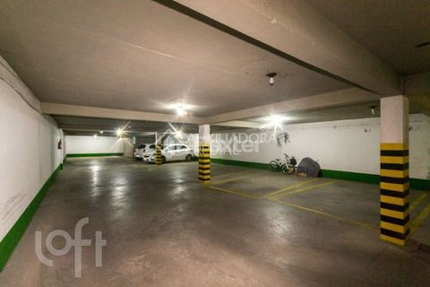 Image 16 - 897417