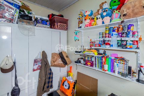 Image 17 - 897446