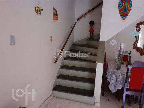 Image 4 - 897446