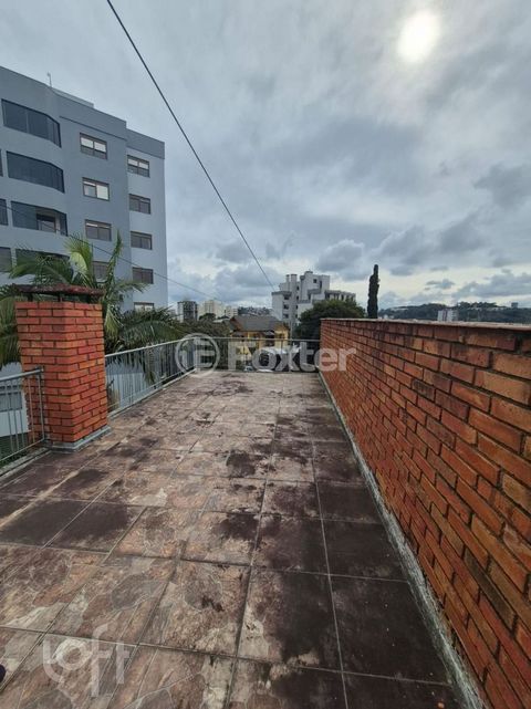 Image 16 - 897455