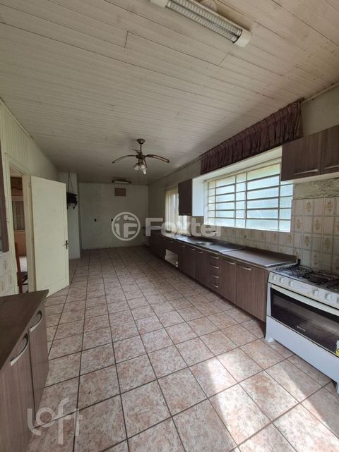 Image 3 - 897455