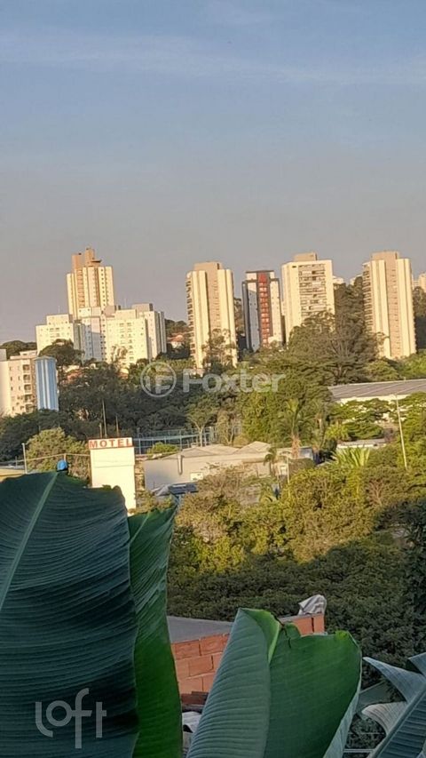 Image 10 - 897460