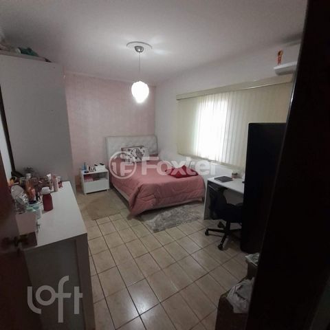 Image 7 - 897463