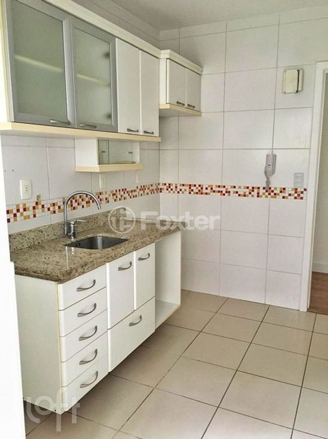 Image 1 - 897537